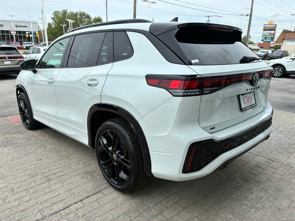 2025 Volkswagen Tiguan 2.0T SE R-Line Black