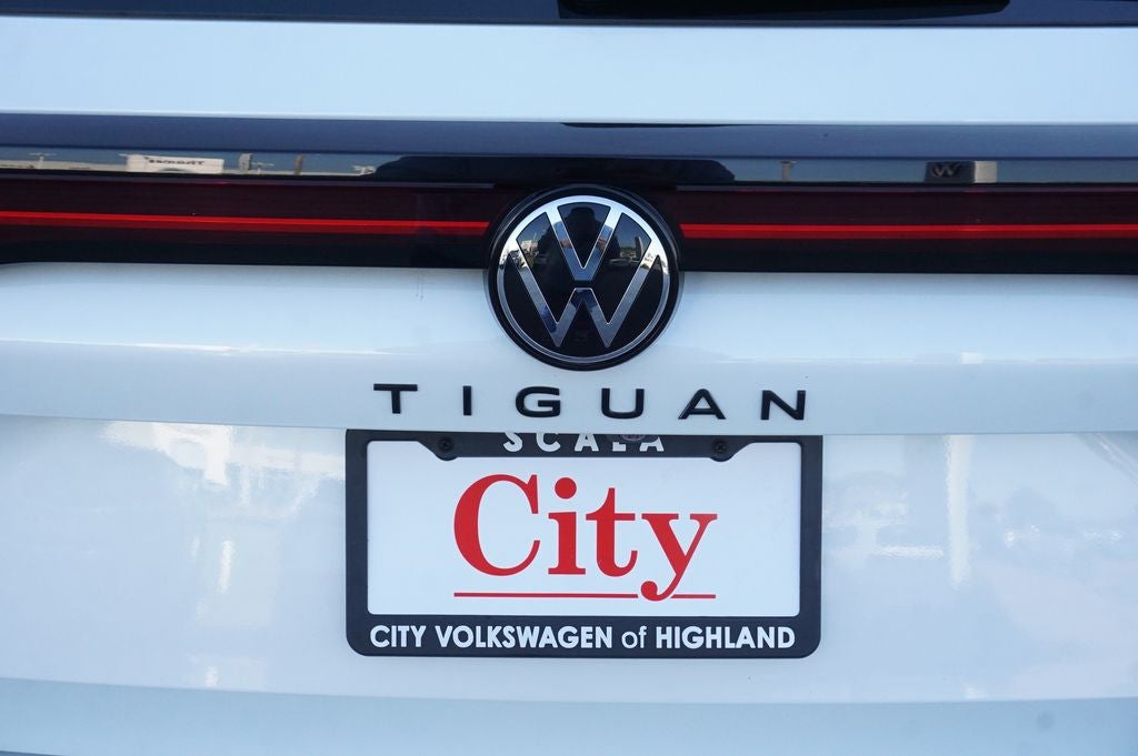 2025 Volkswagen Tiguan 2.0T SE R-Line Black