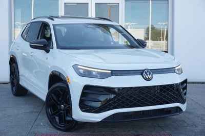 2025 Volkswagen Tiguan 2.0T SE R-Line Black