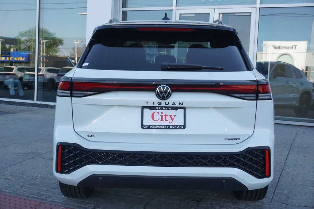2025 Volkswagen Tiguan 2.0T SE R-Line Black
