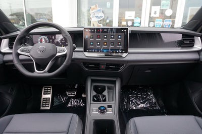 2026 Volkswagen Tiguan 2.0T SE R-Line Black