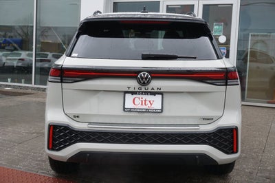 2026 Volkswagen Tiguan 2.0T SE R-Line Black