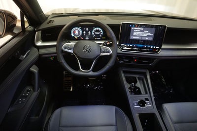 2026 Volkswagen Tiguan 2.0T SE R-Line Black