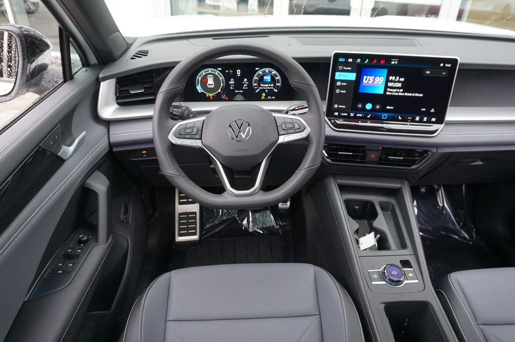 2026 Volkswagen Tiguan 2.0T SE R-Line Black