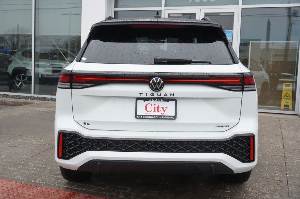 2026 Volkswagen Tiguan 2.0T SE R-Line Black
