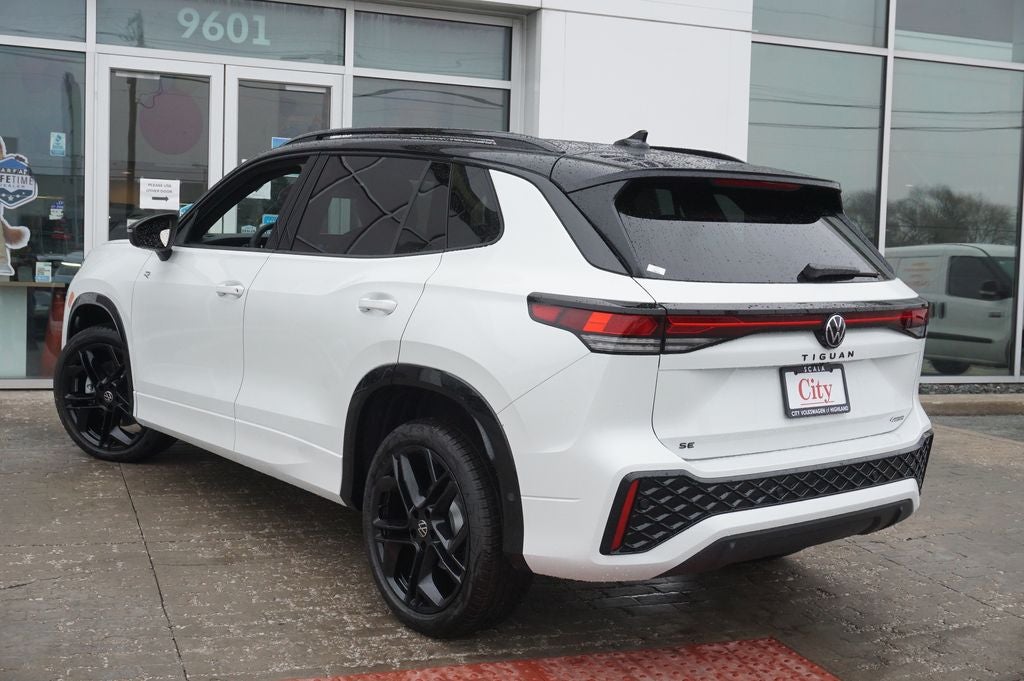 2026 Volkswagen Tiguan 2.0T SE R-Line Black