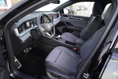 2025 Volkswagen Tiguan 2.0T SE R-Line Black