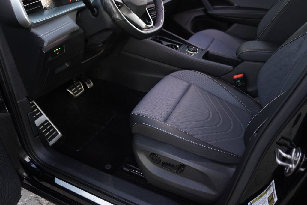 2025 Volkswagen Tiguan 2.0T SE R-Line Black