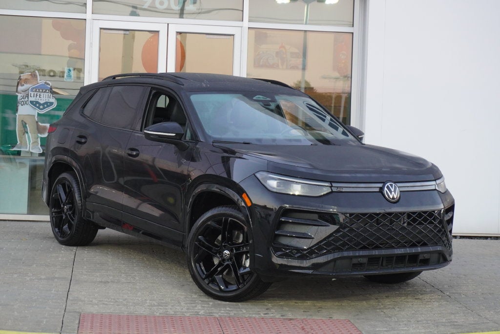 2025 Volkswagen Tiguan 2.0T SE R-Line Black