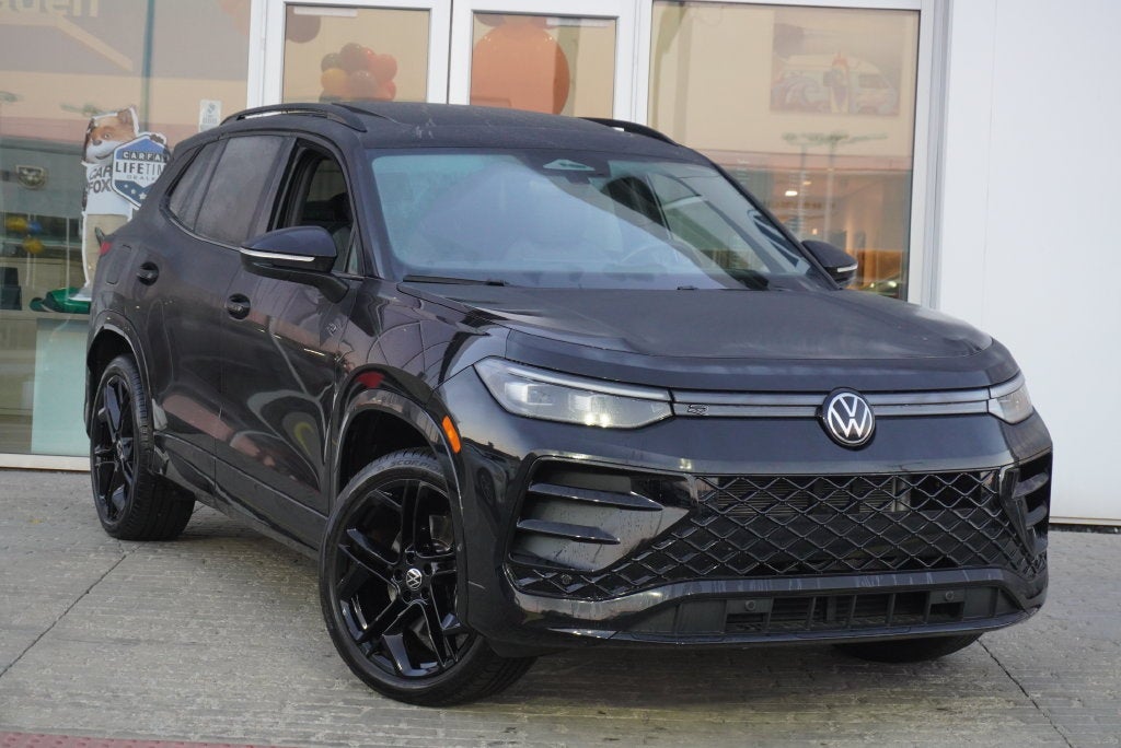 2025 Volkswagen Tiguan 2.0T SE R-Line Black