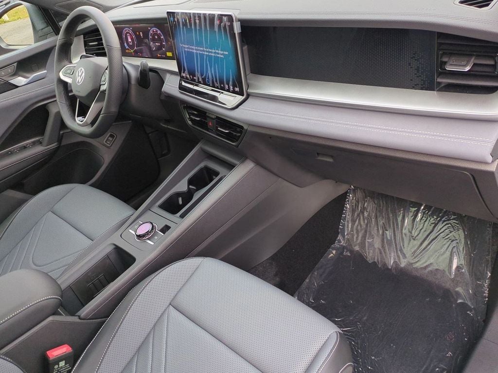 2025 Volkswagen Tiguan 2.0T SE R-Line Black