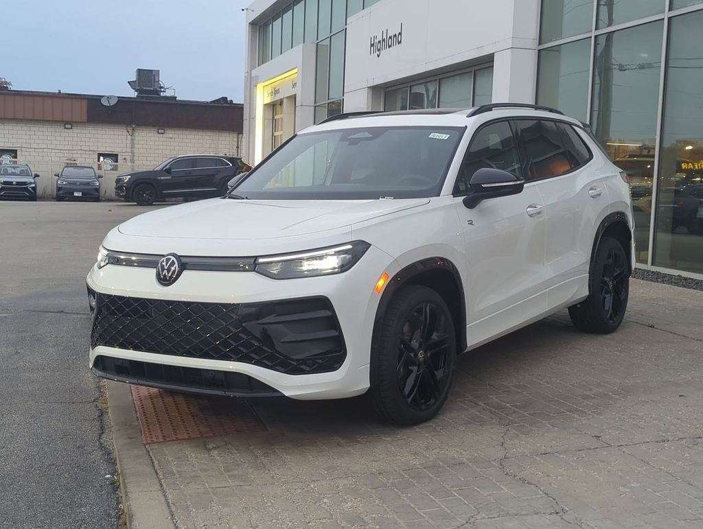 2026 Volkswagen Tiguan 2.0T SE R-Line Black