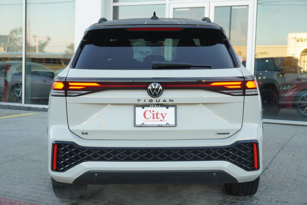 2026 Volkswagen Tiguan SE R-Line Black