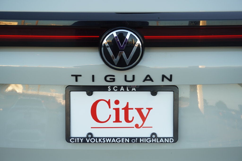 2026 Volkswagen Tiguan SE R-Line Black