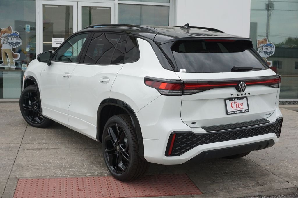 2026 Volkswagen Tiguan 2.0T SE R-Line Black