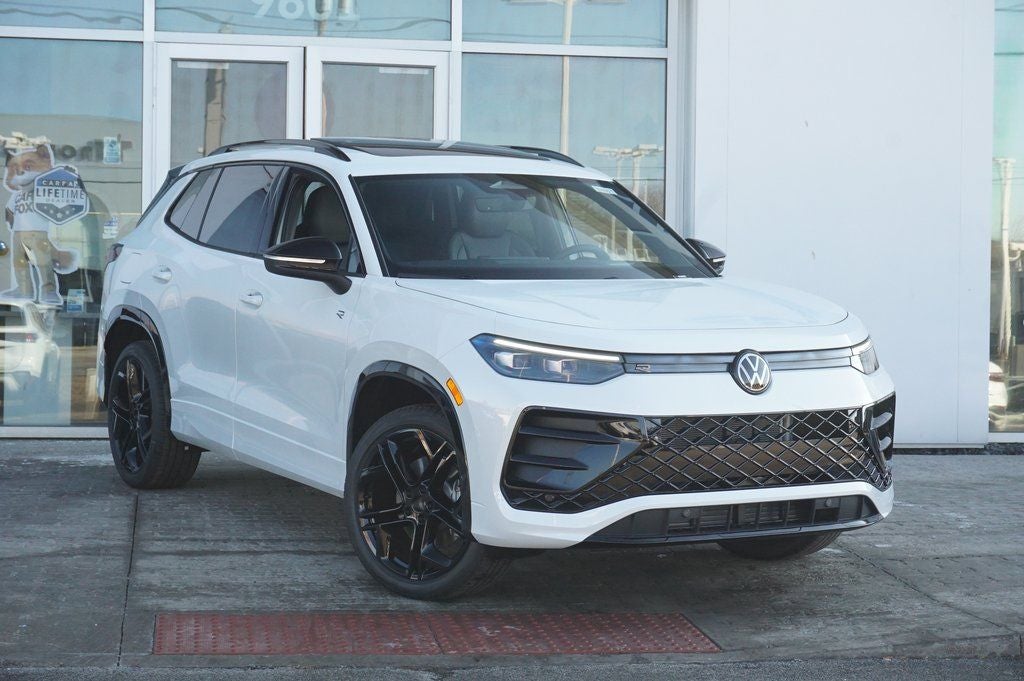 2026 Volkswagen Tiguan 2.0T SE R-Line Black