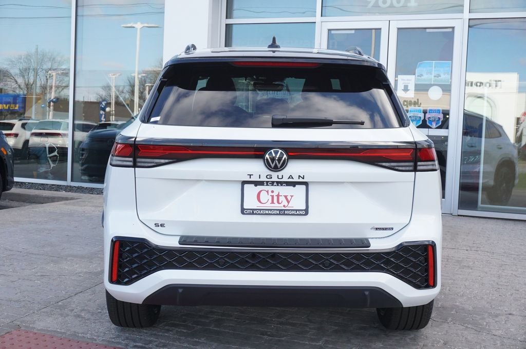 2026 Volkswagen Tiguan 2.0T SE R-Line Black