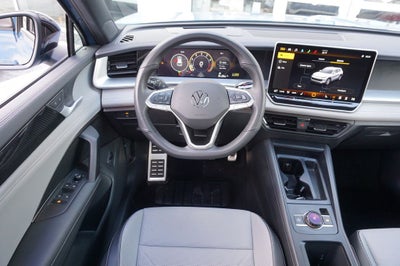 2025 Volkswagen Tiguan 2.0T SE R-Line Black