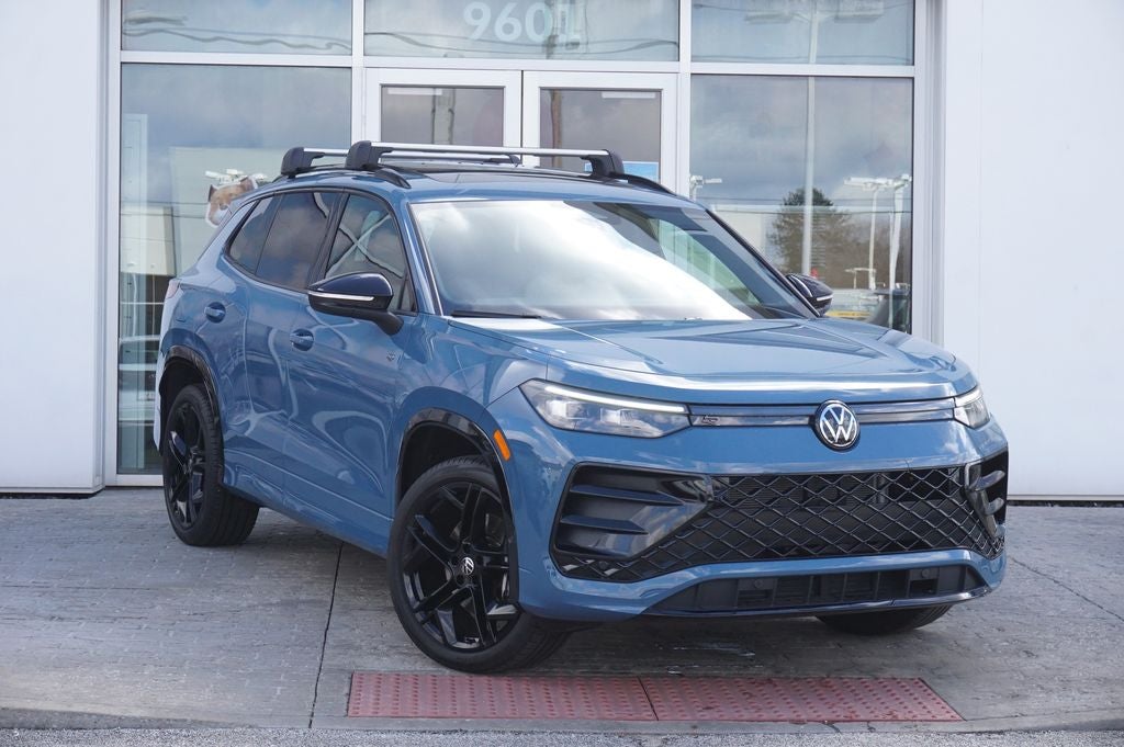 2025 Volkswagen Tiguan 2.0T SE R-Line Black