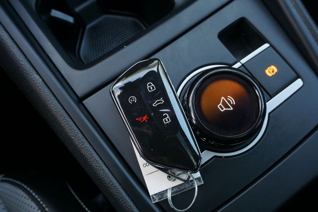 2025 Volkswagen Tiguan 2.0T SE R-Line Black