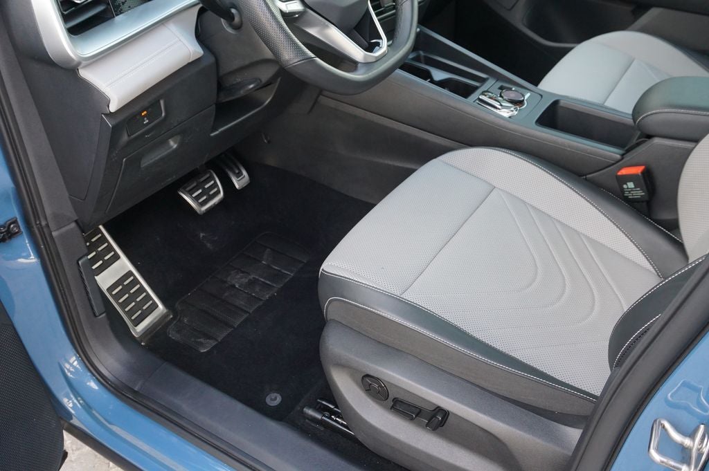 2025 Volkswagen Tiguan 2.0T SE R-Line Black