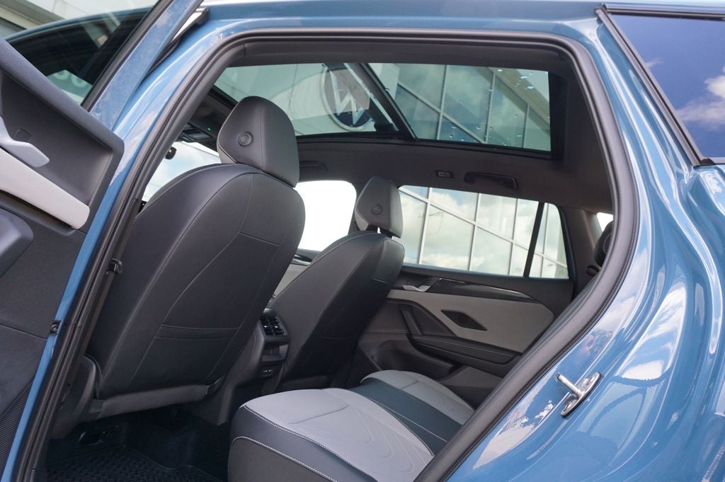 2025 Volkswagen Tiguan 2.0T SE R-Line Black