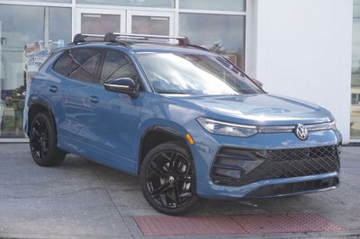 2025 Volkswagen Tiguan 2.0T SE R-Line Black
