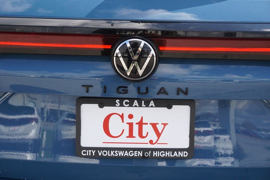 2025 Volkswagen Tiguan 2.0T SE R-Line Black