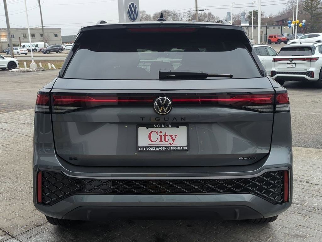2026 Volkswagen Tiguan 2.0T SE R-Line Black