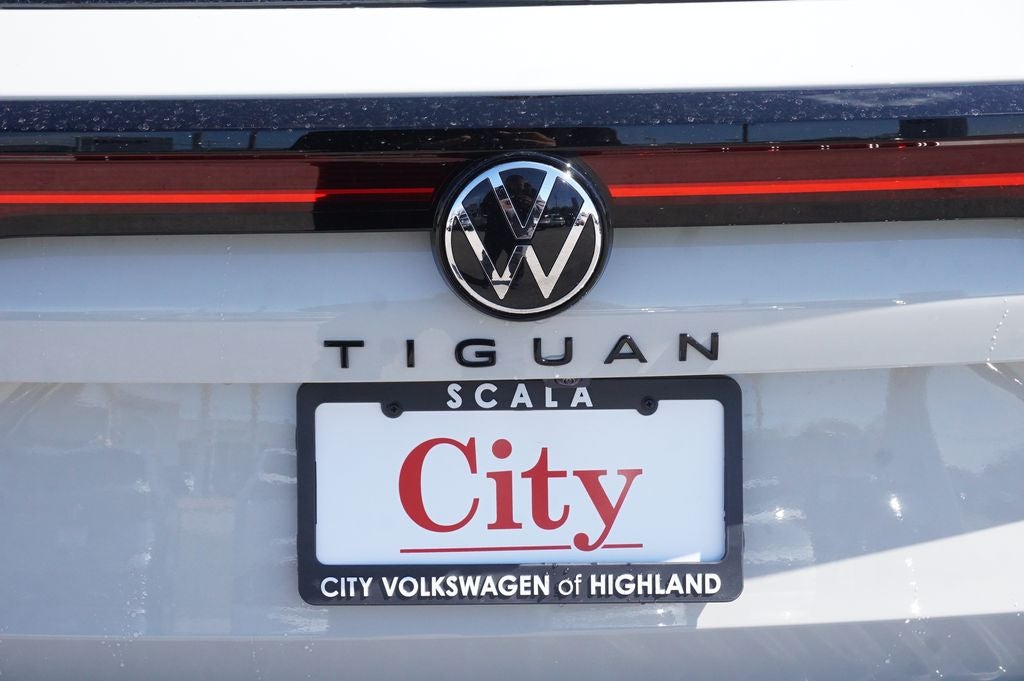 2026 Volkswagen Tiguan 2.0T SE R-Line Black