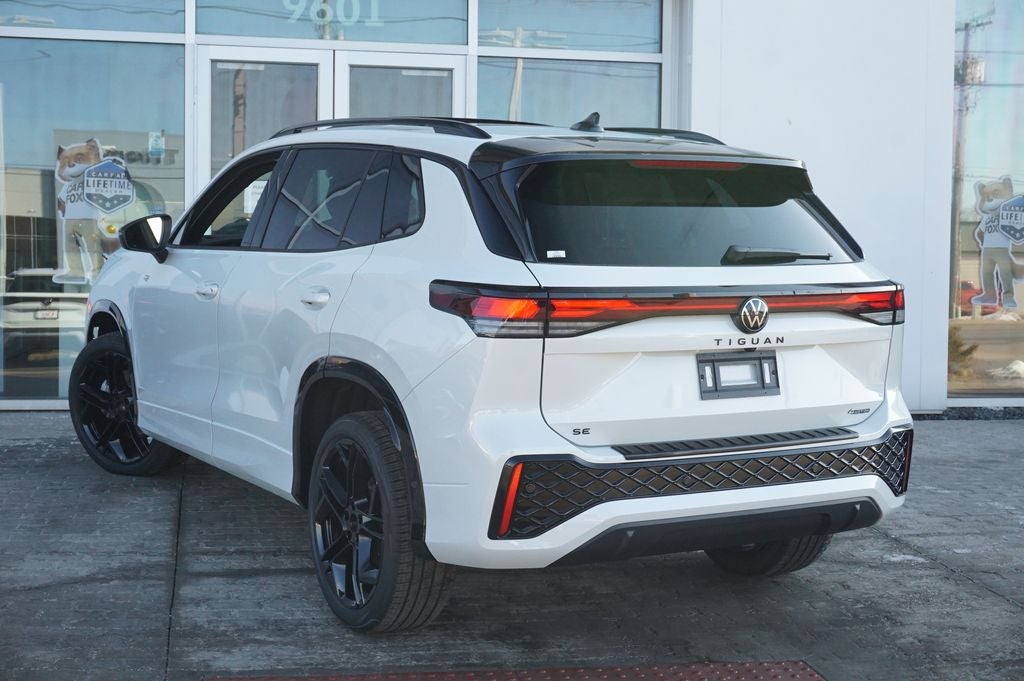 2026 Volkswagen Tiguan 2.0T SE R-Line Black