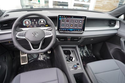 2026 Volkswagen Tiguan 2.0T SE R-Line Black