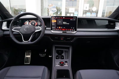 2025 Volkswagen Tiguan 2.0T SE R-Line Black