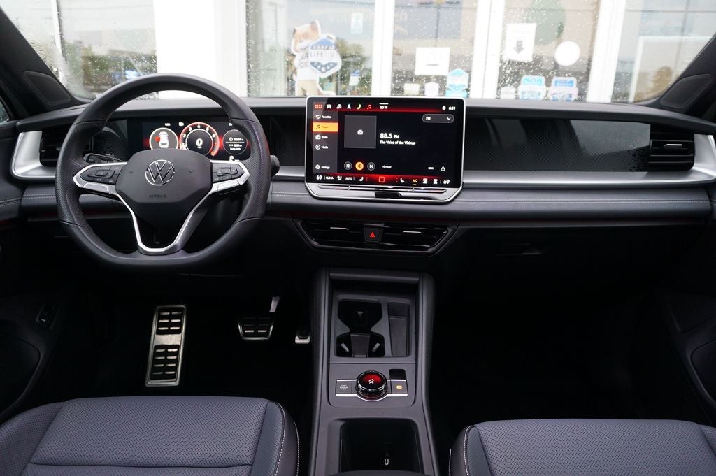 2025 Volkswagen Tiguan 2.0T SE R-Line Black
