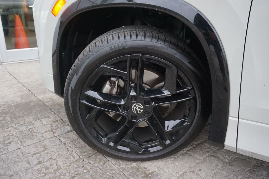 2025 Volkswagen Tiguan 2.0T SE R-Line Black