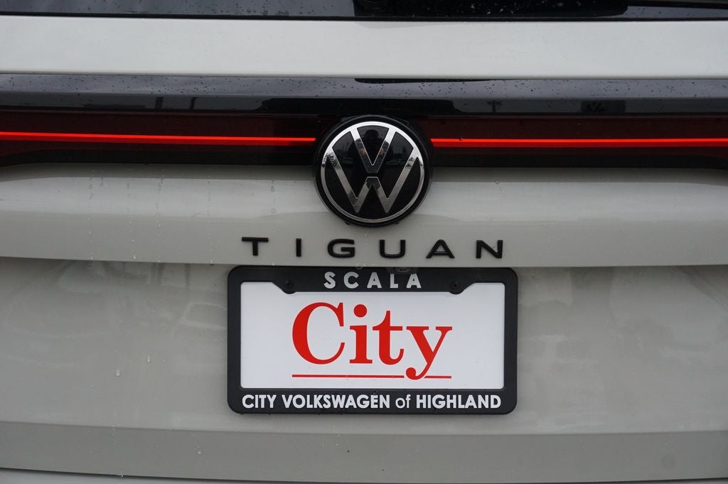 2025 Volkswagen Tiguan 2.0T SE R-Line Black