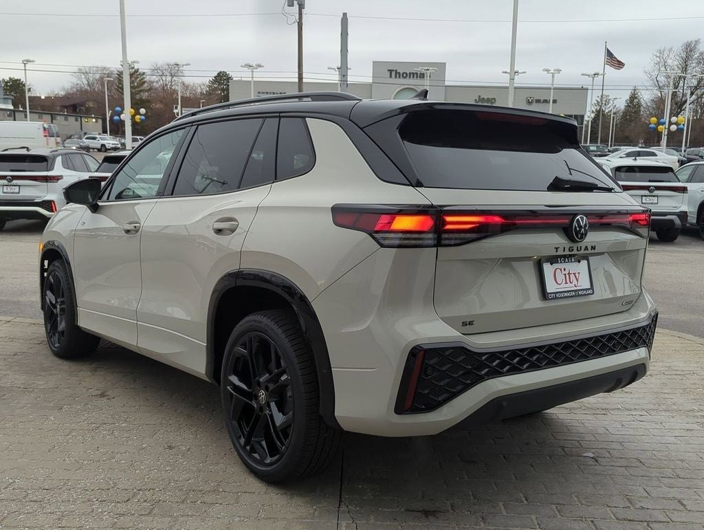 2026 Volkswagen Tiguan 2.0T SE R-Line Black