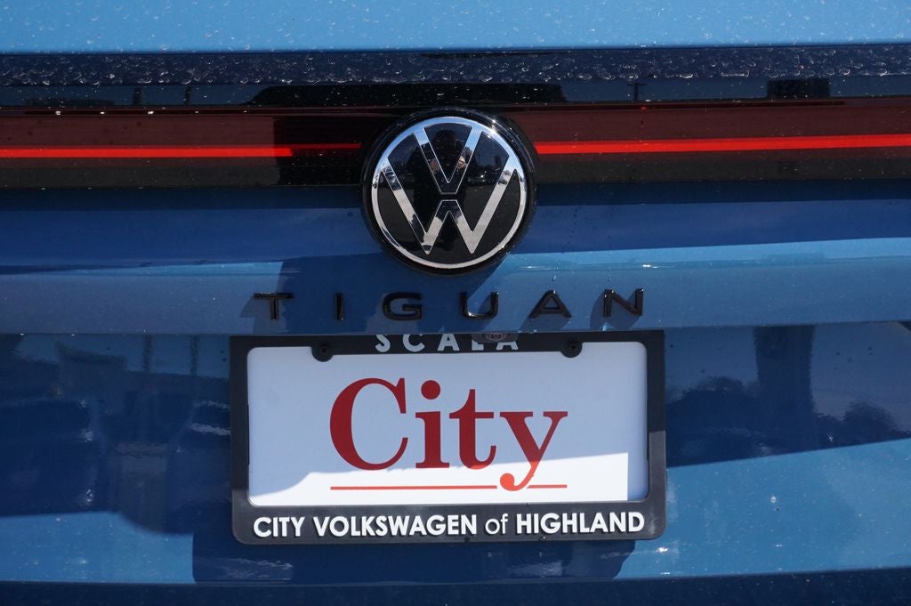 2026 Volkswagen Tiguan 2.0T SE R-Line Black