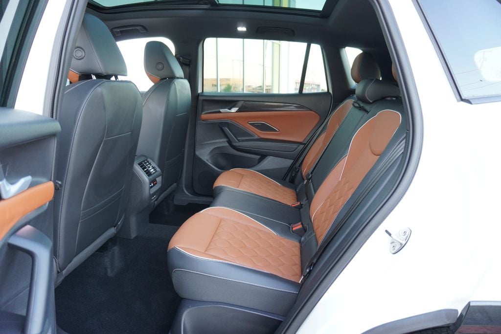 2025 Volkswagen Tiguan 2.0T SEL R-Line