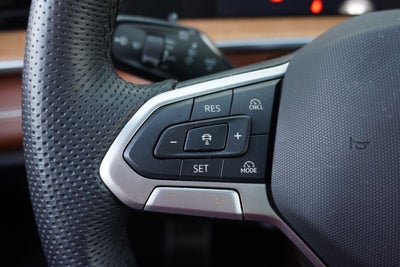 2025 Volkswagen Tiguan 2.0T SEL R-Line