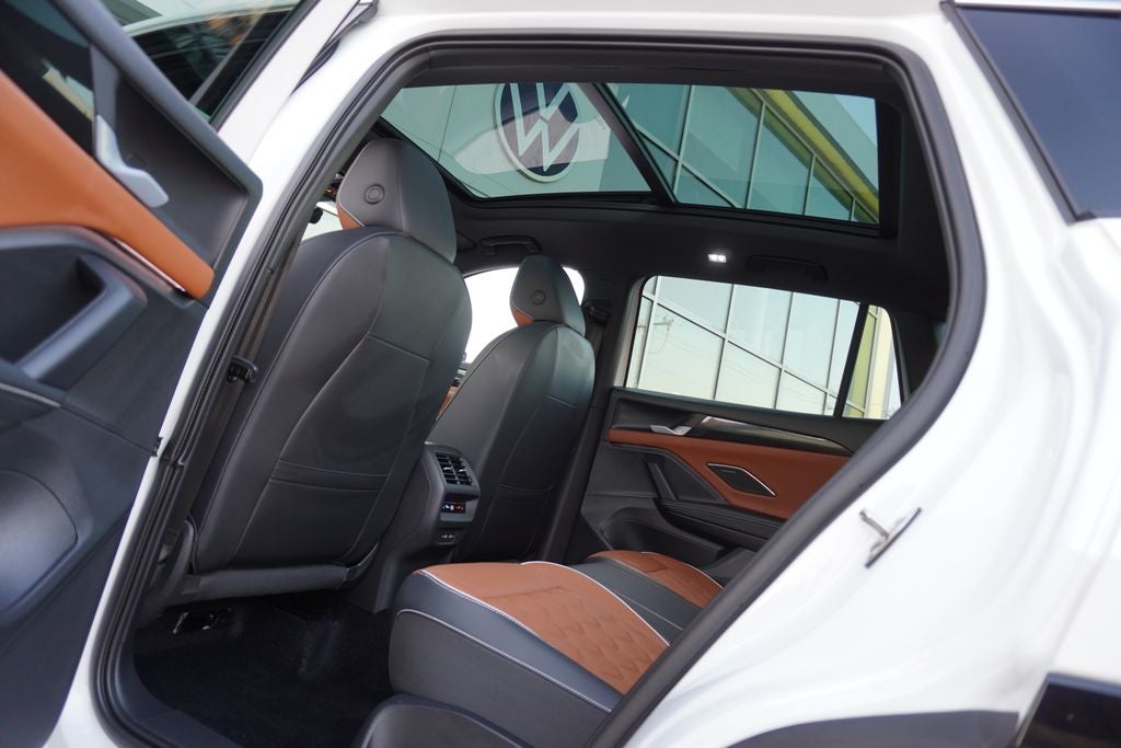 2025 Volkswagen Tiguan 2.0T SEL R-Line