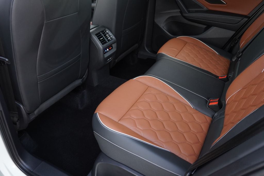 2025 Volkswagen Tiguan 2.0T SEL R-Line