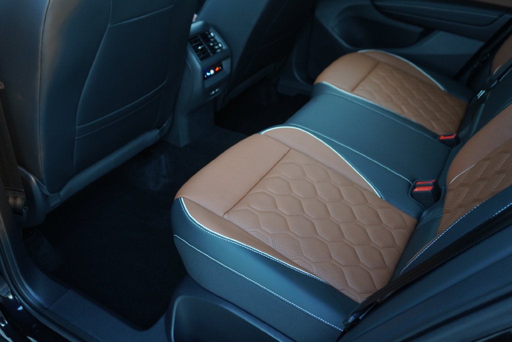 2025 Volkswagen Tiguan 2.0T SEL R-Line