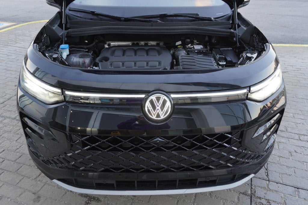 2025 Volkswagen Tiguan 2.0T SEL R-Line