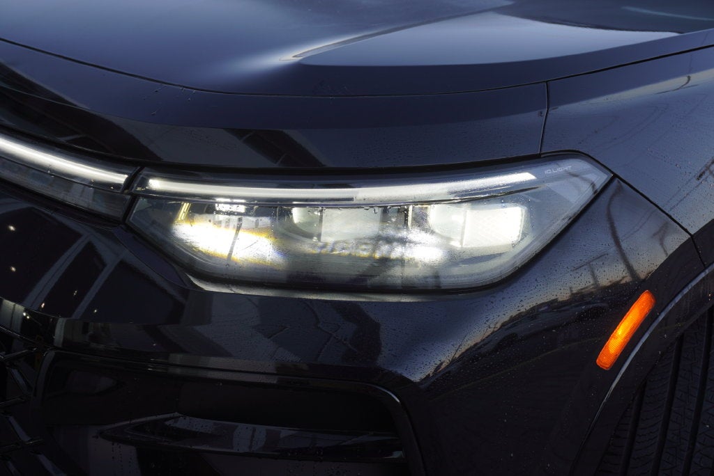 2025 Volkswagen Tiguan 2.0T SEL R-Line