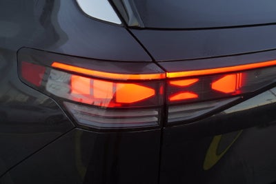2025 Volkswagen Tiguan 2.0T SEL R-Line
