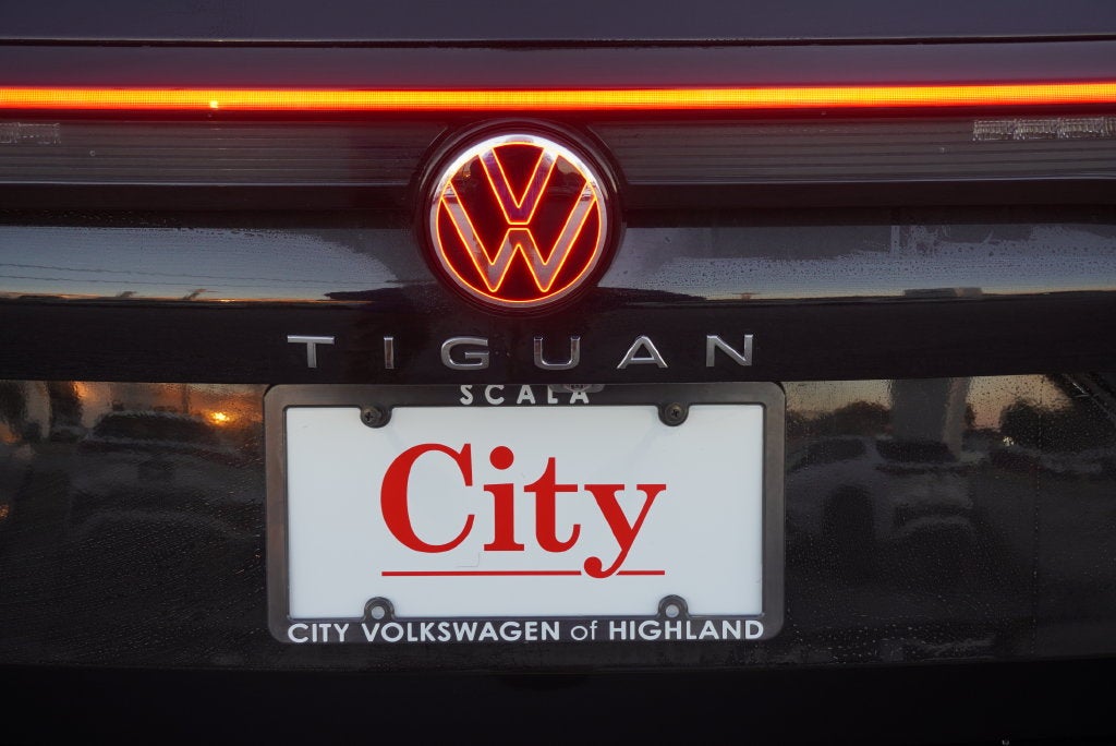 2025 Volkswagen Tiguan 2.0T SEL R-Line