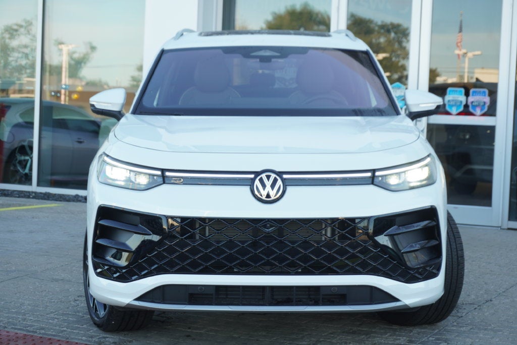 2025 Volkswagen Tiguan 2.0T SEL R-Line