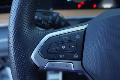 2025 Volkswagen Tiguan 2.0T SEL R-Line