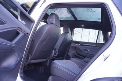 2025 Volkswagen Tiguan 2.0T SEL R-Line
